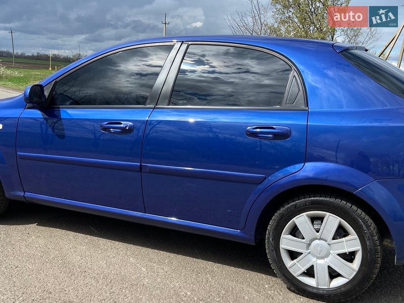 Хэтчбек Chevrolet Lacetti 2006 в Новом Буге фото 2 Хэтчбек Chevrolet Lacetti 2006 в Новом Буге