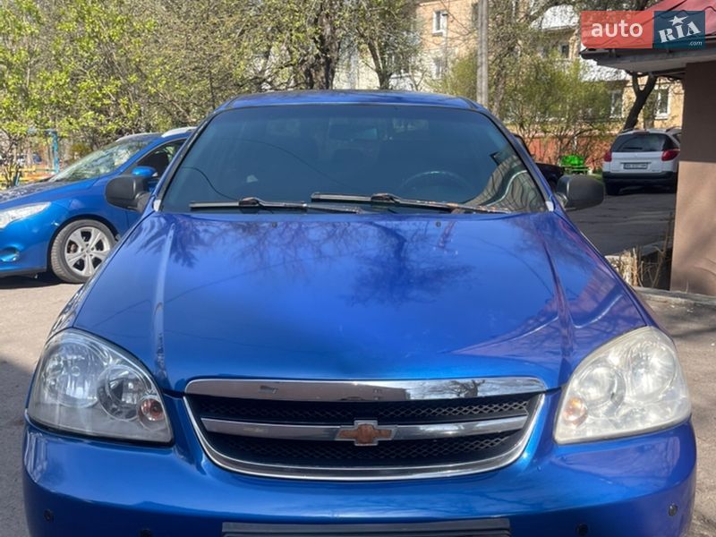 Седан Chevrolet Lacetti 2005 в Ровно