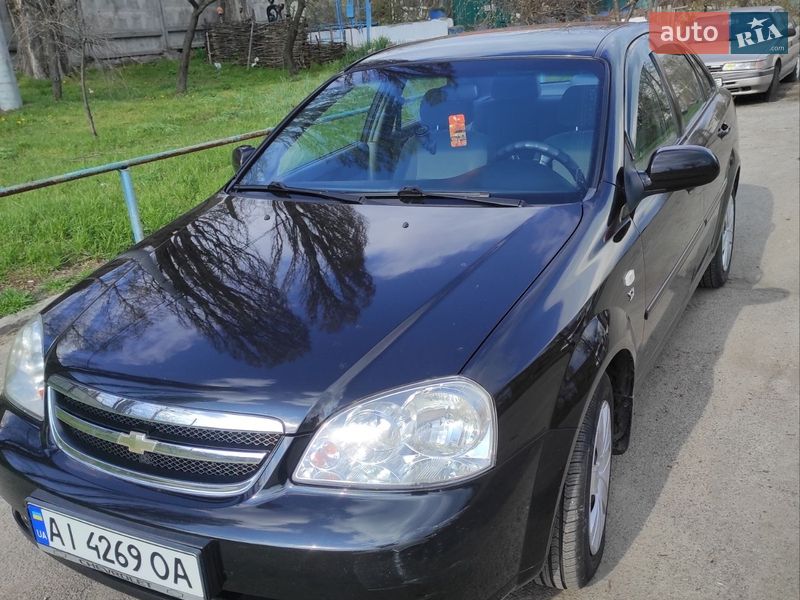 Седан Chevrolet Lacetti 2004 в Киеве