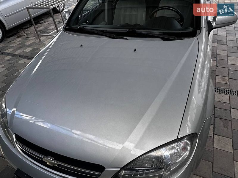 Хэтчбек Chevrolet Lacetti 2004 в Полтаве фото Хэтчбек Chevrolet Lacetti 2004 в Полтаве