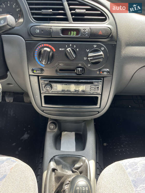 Седан Chevrolet Lanos 2007 в Днепре