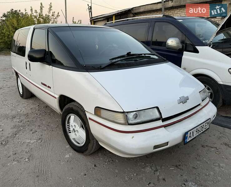 Chevrolet Lumina 1990
