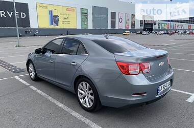 Седан Chevrolet Malibu 2012 в Киеве