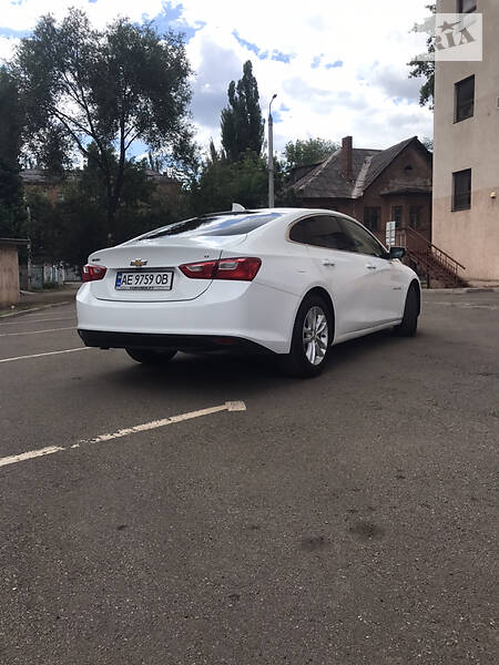 Седан Chevrolet Malibu 2016 в Кривому Розі
