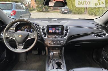 Седан Chevrolet Malibu 2017 в Львове