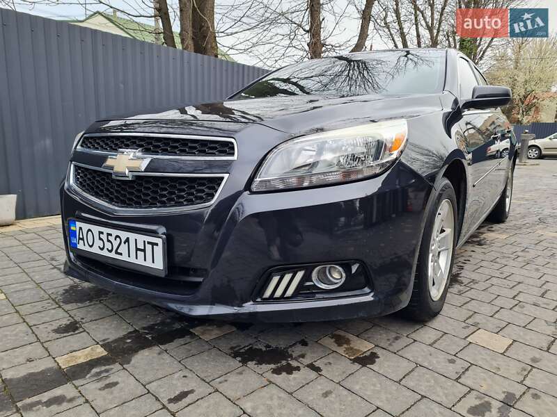 Седан Chevrolet Malibu 2014 в Ужгороді