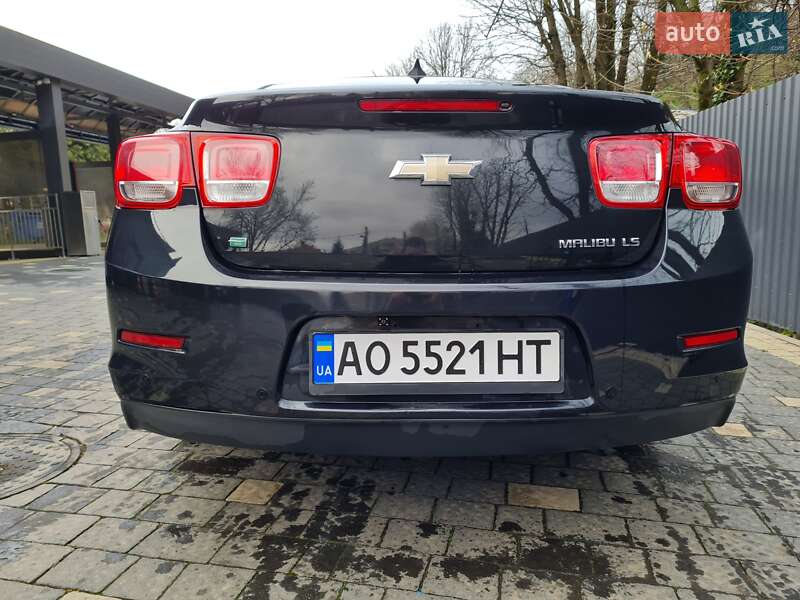 Седан Chevrolet Malibu 2014 в Ужгороді