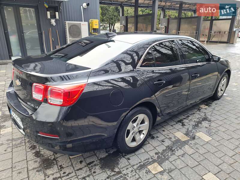 Седан Chevrolet Malibu 2014 в Ужгороді