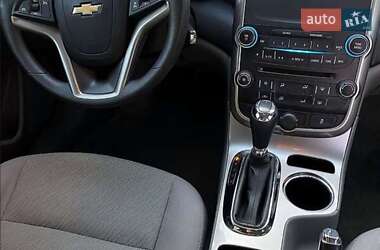 Седан Chevrolet Malibu 2014 в Ужгороді