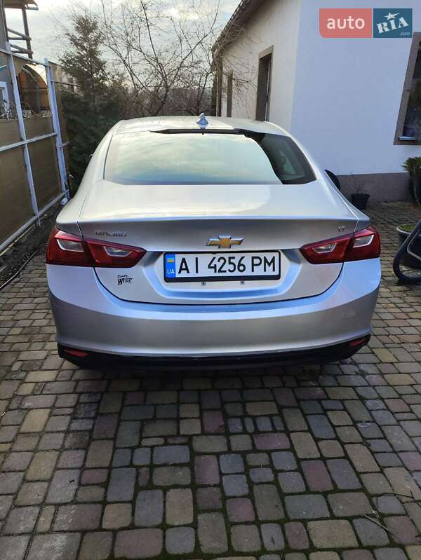 Седан Chevrolet Malibu 2016 в Вышгороде