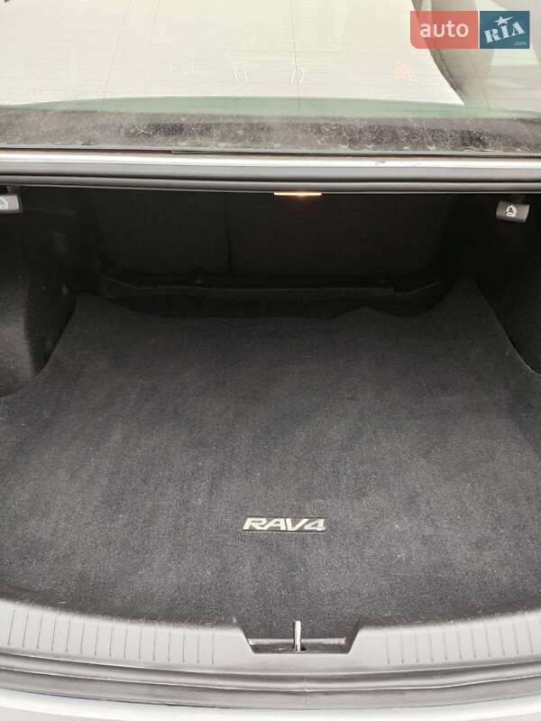 Седан Chevrolet Malibu 2016 в Вышгороде