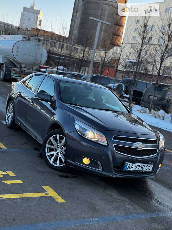 Седан Chevrolet Malibu 2013 в Харькове