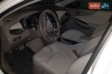 Седан Chevrolet Malibu 2016 в Івано-Франківську