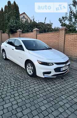 Седан Chevrolet Malibu 2018 в Чернівцях