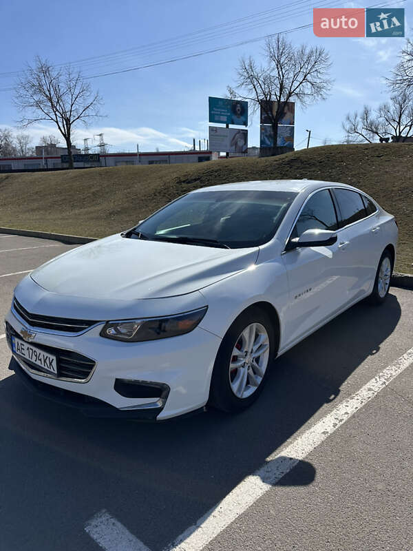 Седан Chevrolet Malibu 2016 в Кривом Роге