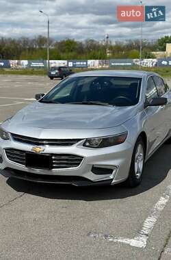 Седан Chevrolet Malibu 2016 в Киеве