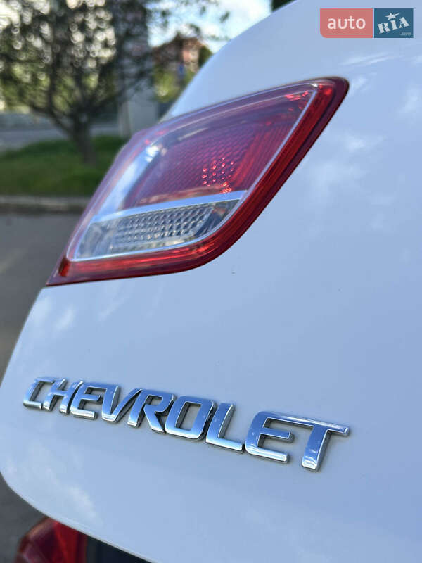Седан Chevrolet Malibu 2016 в Сумах