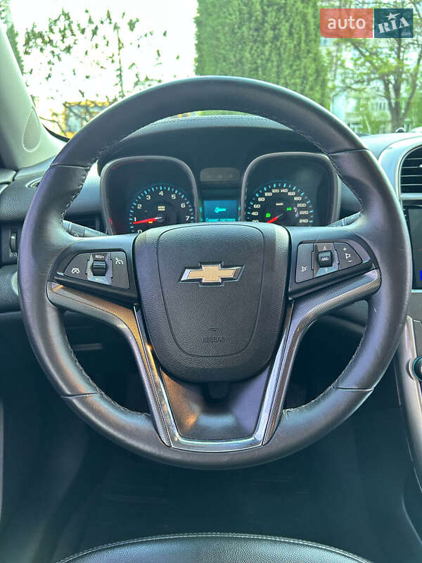 Седан Chevrolet Malibu 2016 в Сумах