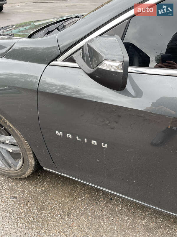 Седан Chevrolet Malibu 2017 в Полтаві
