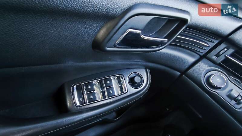 Седан Chevrolet Malibu 2015 в Жашківу