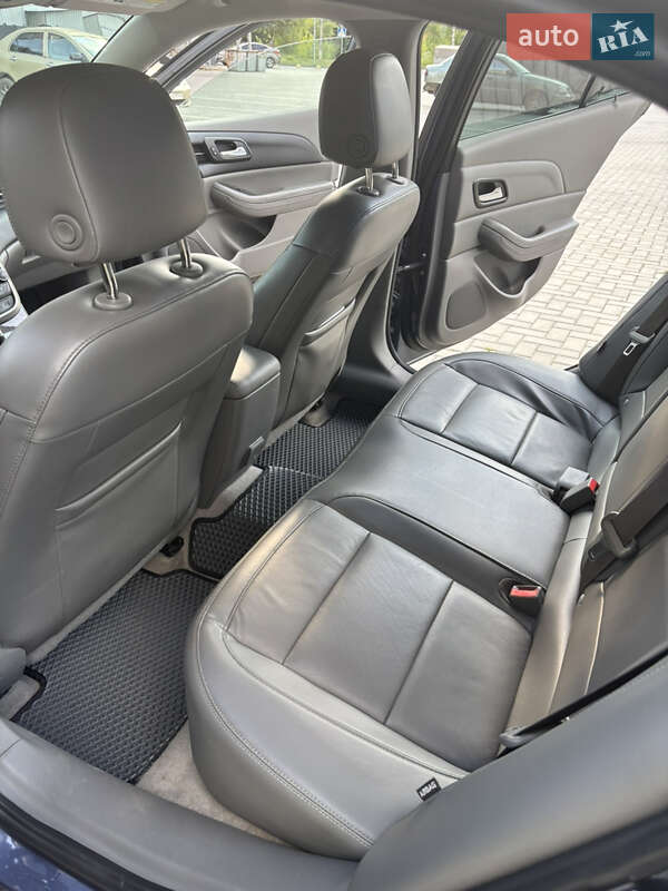 Седан Chevrolet Malibu 2014 в Запорожье