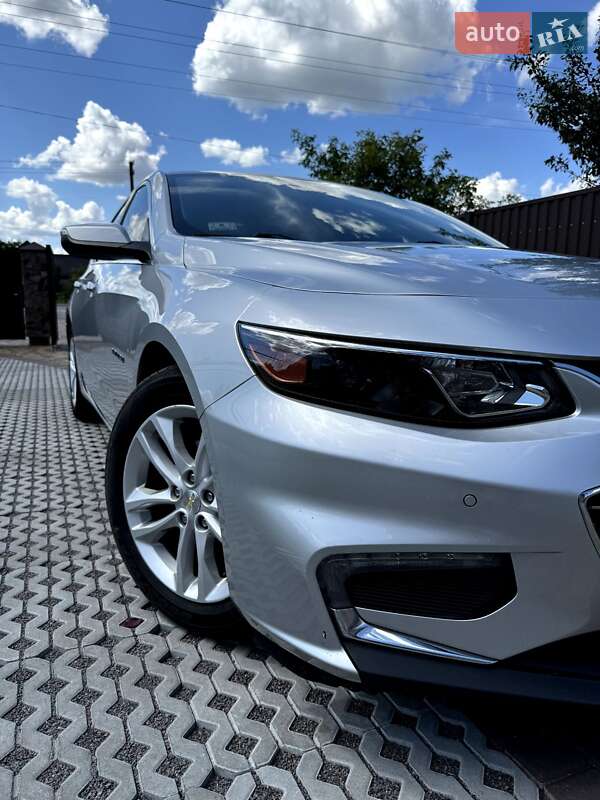 Седан Chevrolet Malibu 2016 в Володимирі