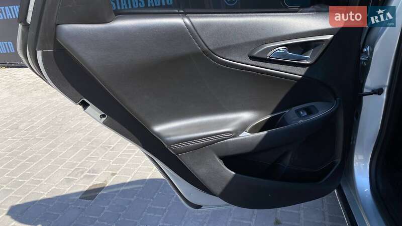 Седан Chevrolet Malibu 2016 в Виннице