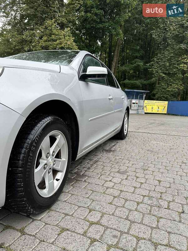 Седан Chevrolet Malibu 2013 в Долині