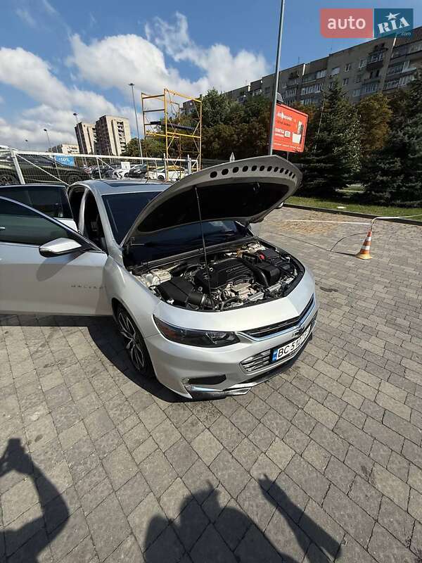 Седан Chevrolet Malibu 2017 в Львове