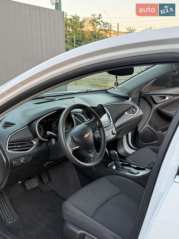 Седан Chevrolet Malibu 2019 в Миколаєві