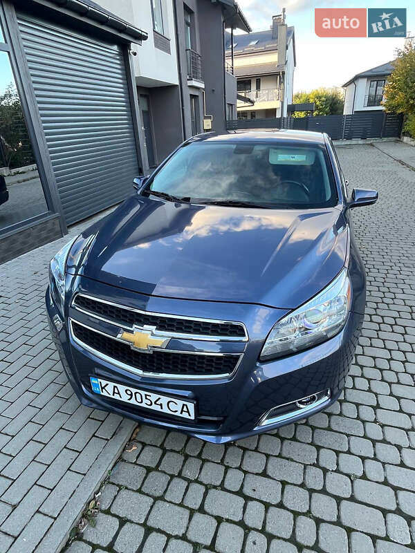 Седан Chevrolet Malibu 2013 в Львові