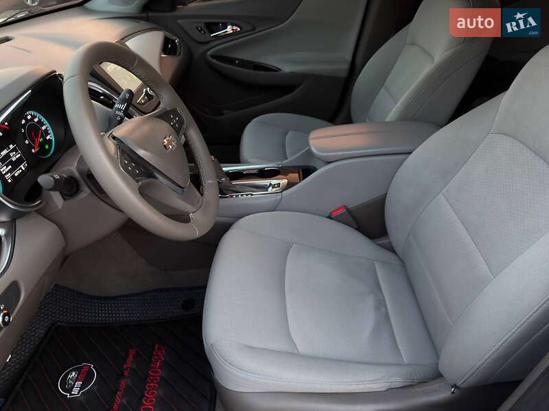 Седан Chevrolet Malibu 2016 в Харкові