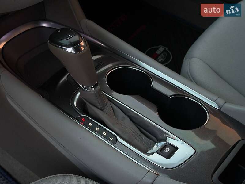 Седан Chevrolet Malibu 2016 в Харкові