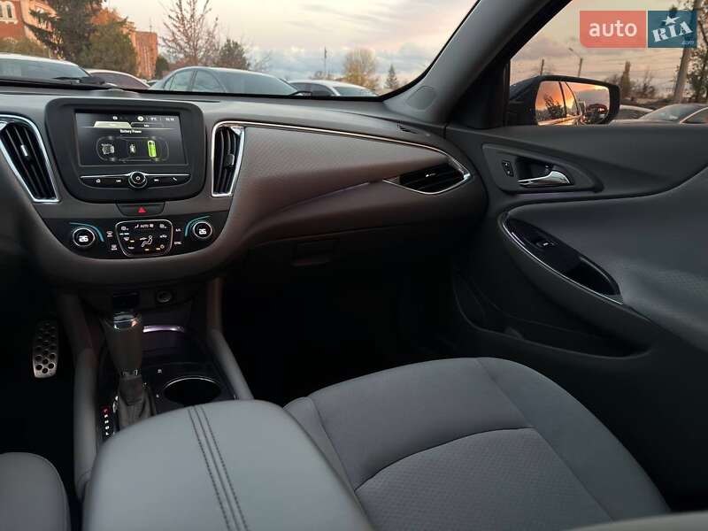 Седан Chevrolet Malibu 2016 в Харкові