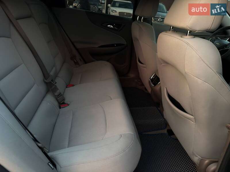Седан Chevrolet Malibu 2016 в Харкові