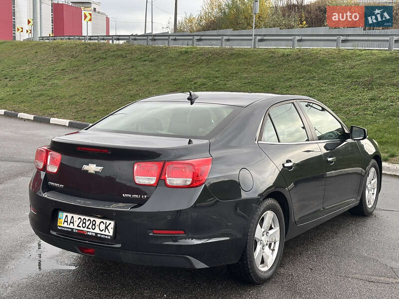 Седан Chevrolet Malibu 2012 в Киеве