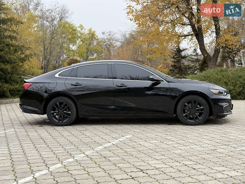 Седан Chevrolet Malibu 2018 в Павлограде