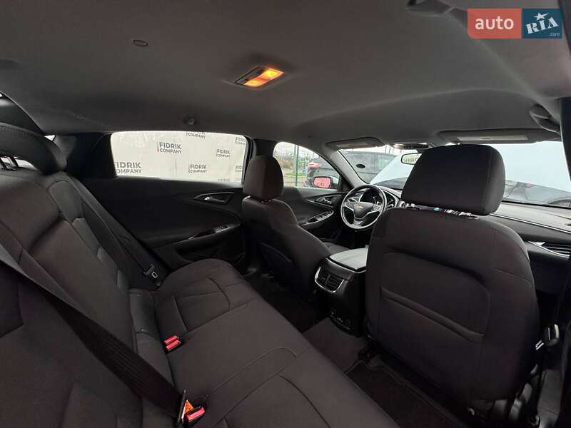 Седан Chevrolet Malibu 2017 в Луцке