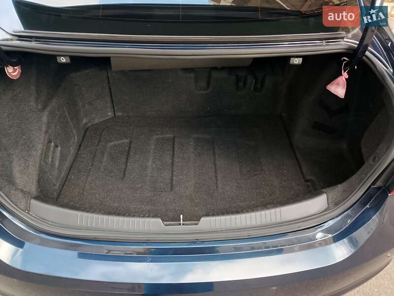 Седан Chevrolet Malibu 2017 в Одессе