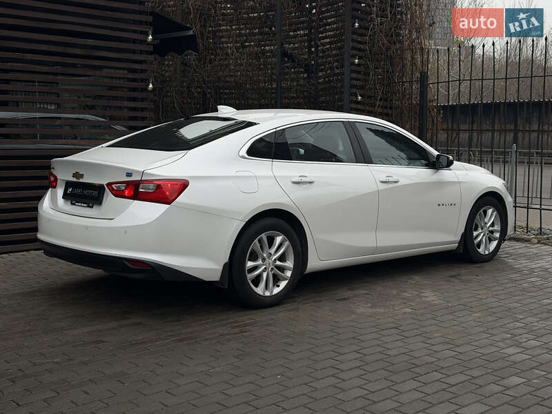 Седан Chevrolet Malibu 2016 в Києві