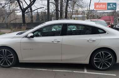 Седан Chevrolet Malibu 2016 в Киеве
