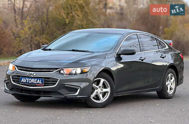 Седан Chevrolet Malibu 2017 в Кривому Розі
