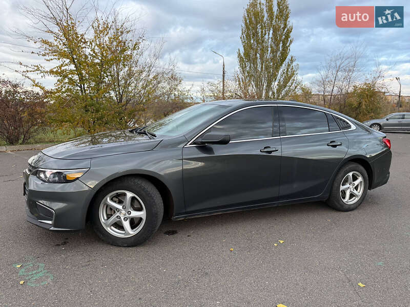 Седан Chevrolet Malibu 2017 в Кривом Роге