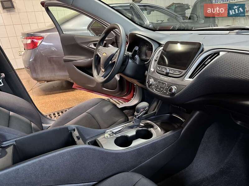 Седан Chevrolet Malibu 2024 в Киеве