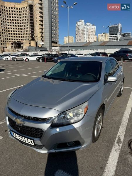 Седан Chevrolet Malibu 2015 в Киеве