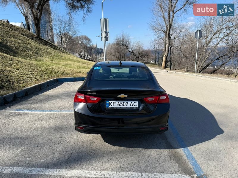 Седан Chevrolet Malibu 2017 в Дніпрі