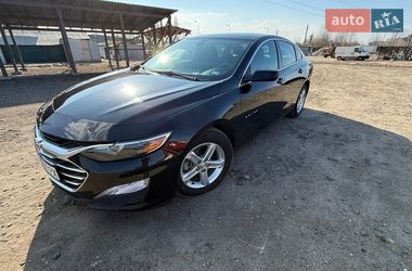 Седан Chevrolet Malibu 2022 в Киеве
