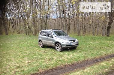 Внедорожник / Кроссовер Chevrolet Niva 2012 в Первомайске