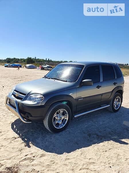 Позашляховик / Кросовер Chevrolet Niva 2018 в Мелітополі