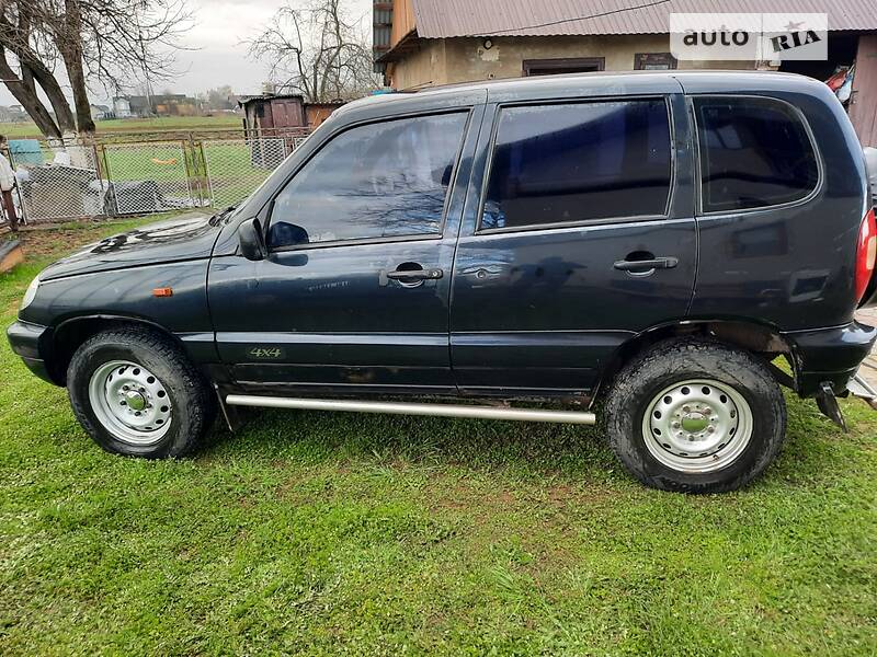 Внедорожник / Кроссовер Chevrolet Niva 2006 в Калуше